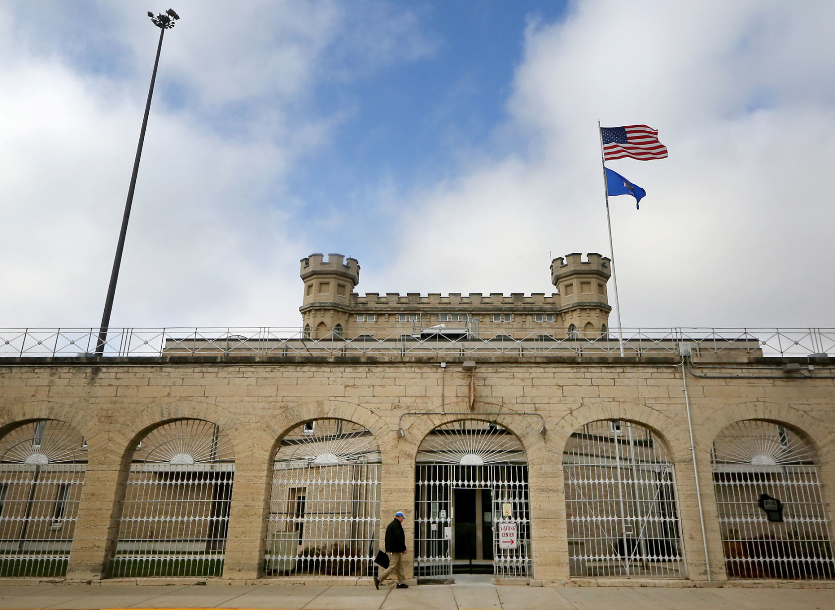 Wisconsin DOC reveals which prisons have had COVID-19 deaths for first time